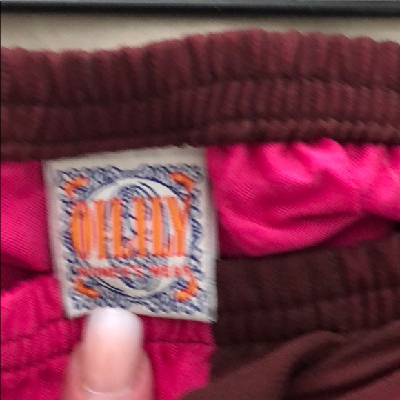 One piece with an elastic in the waist. - Picture 4 of 4